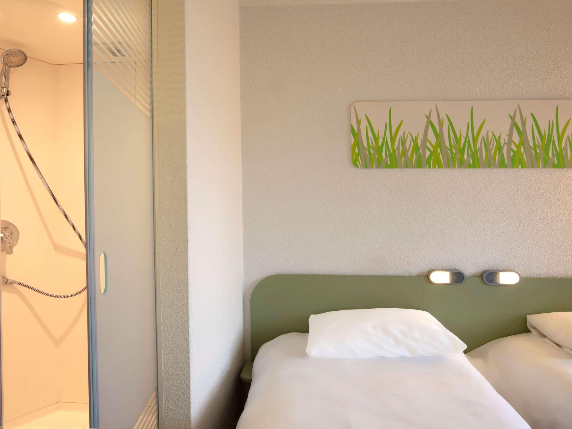 Ibis Budget Antwerpen Port Bagian luar foto