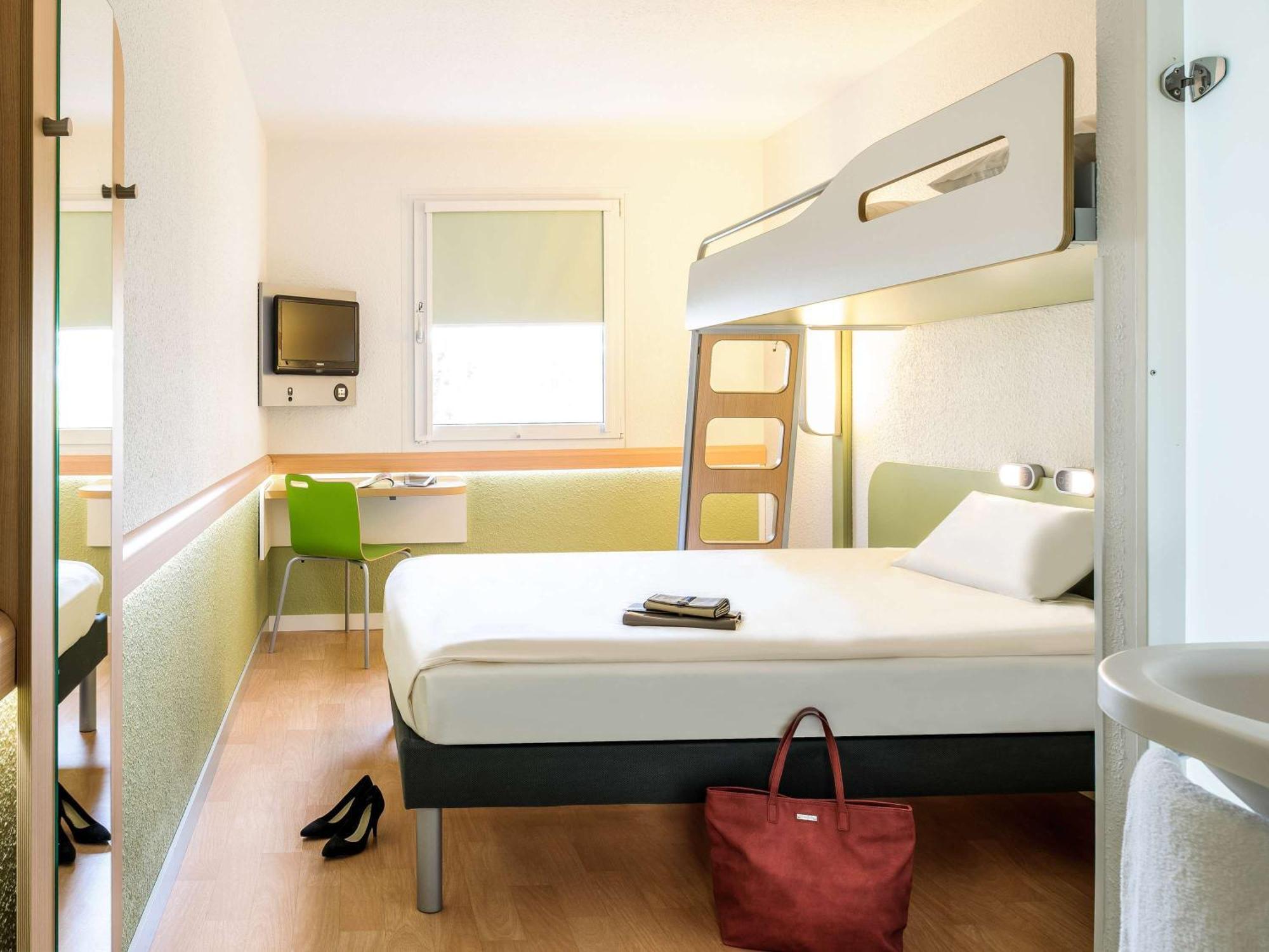 Ibis Budget Antwerpen Port Bagian luar foto
