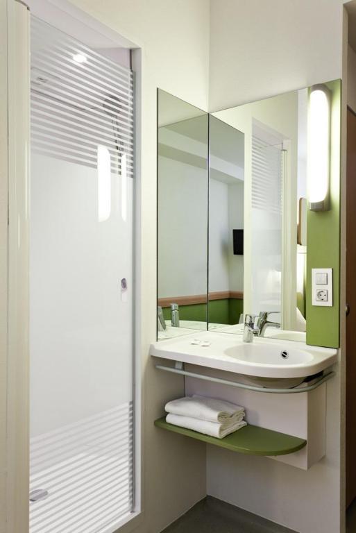 Ibis Budget Antwerpen Port Bagian luar foto