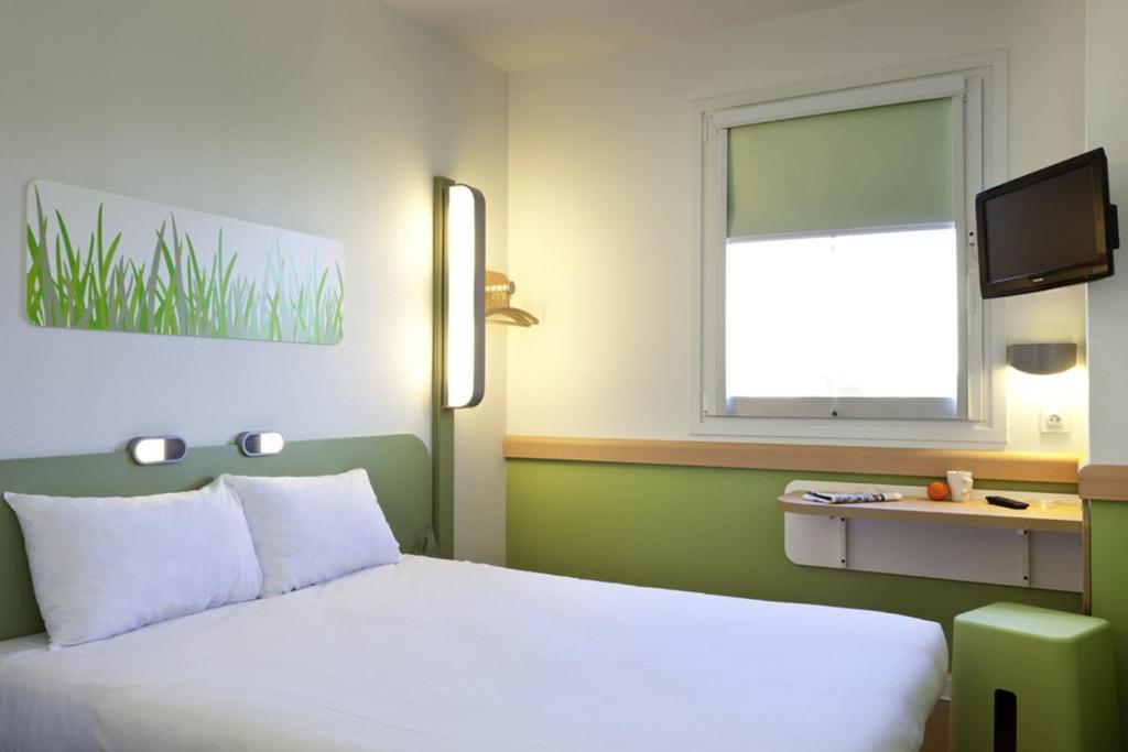 Ibis Budget Antwerpen Port Bagian luar foto
