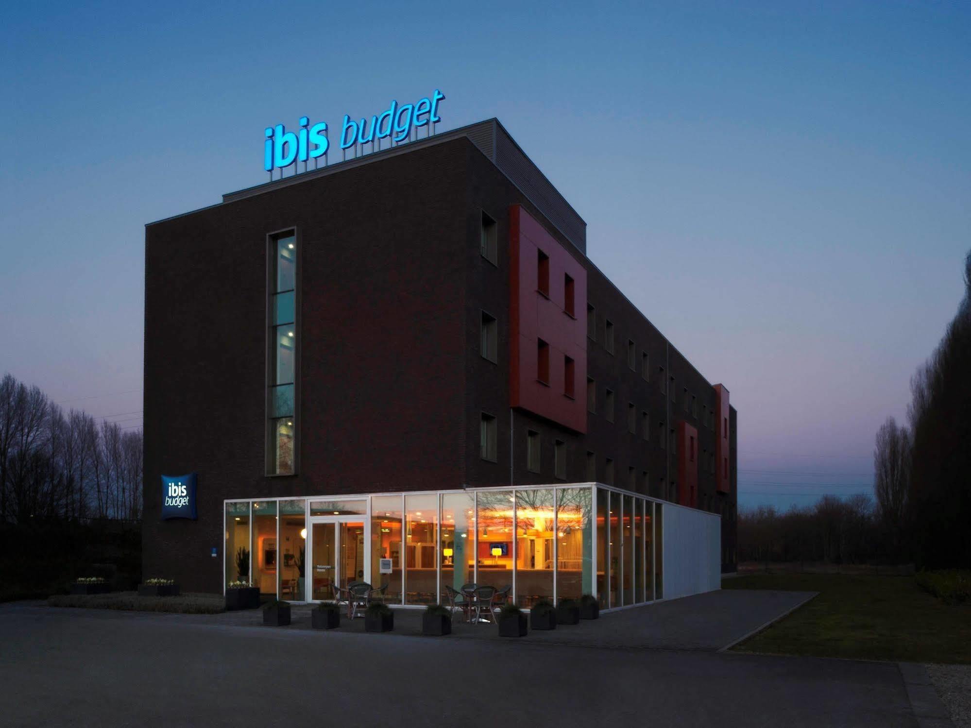 Ibis Budget Antwerpen Port Bagian luar foto