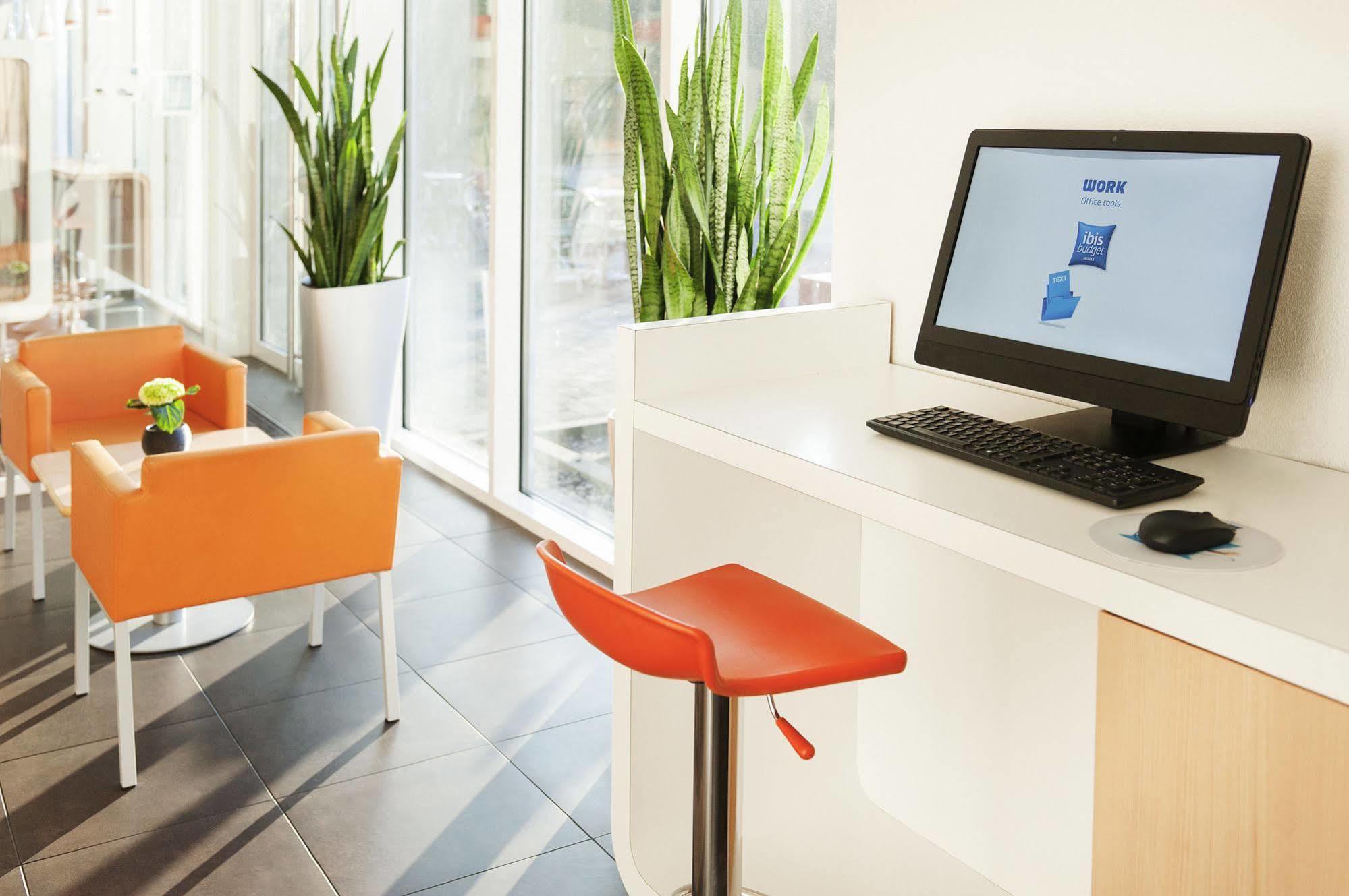 Ibis Budget Antwerpen Port Bagian luar foto