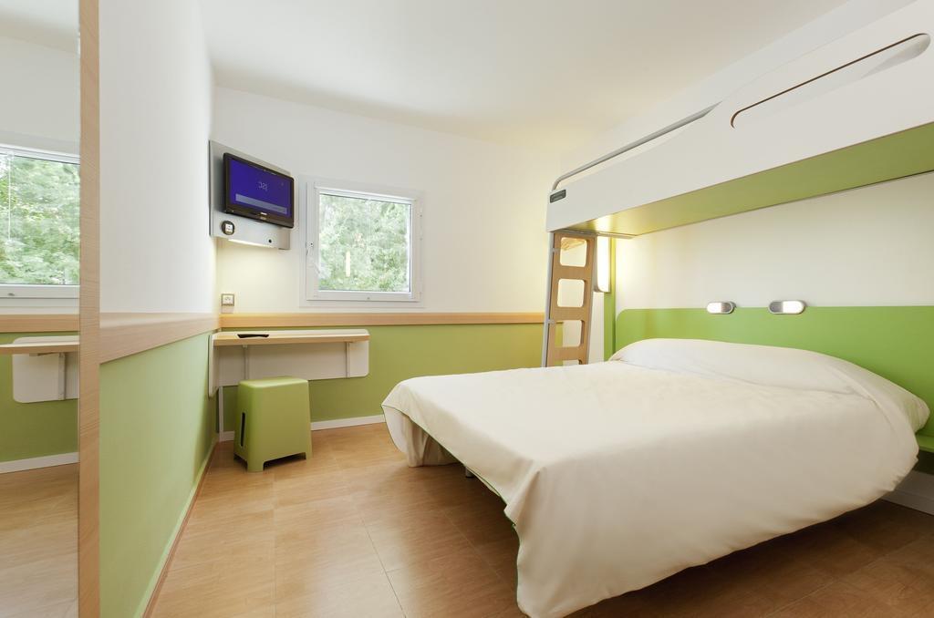 Ibis Budget Antwerpen Port Bagian luar foto