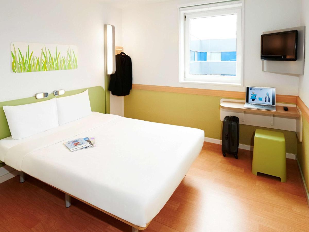 Ibis Budget Antwerpen Port Bagian luar foto